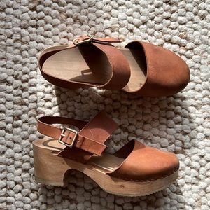 Zuzii natural wood and leather clogs size 40